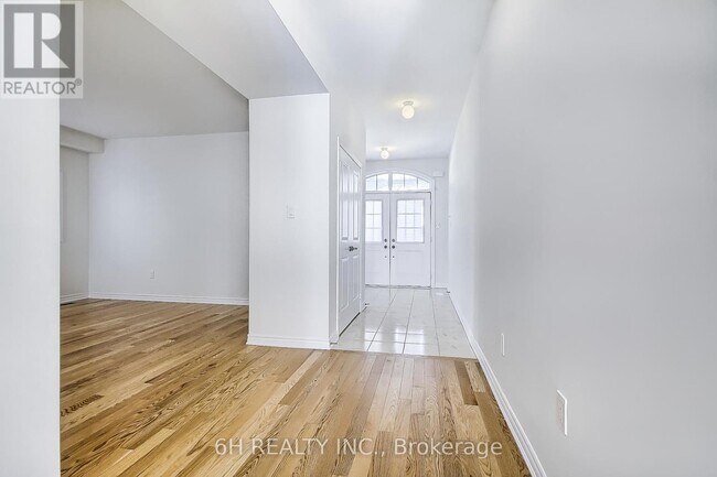 Building Photo - 1720 Emberton Way