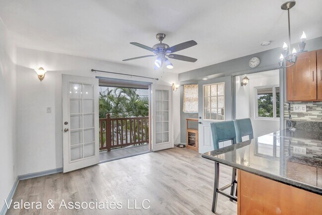 Building Photo - 2 br, 1 bath House - 94-231 Kahuamo Place #B