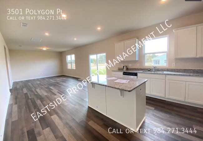 Foto del edificio - 3501 Polygon Pl