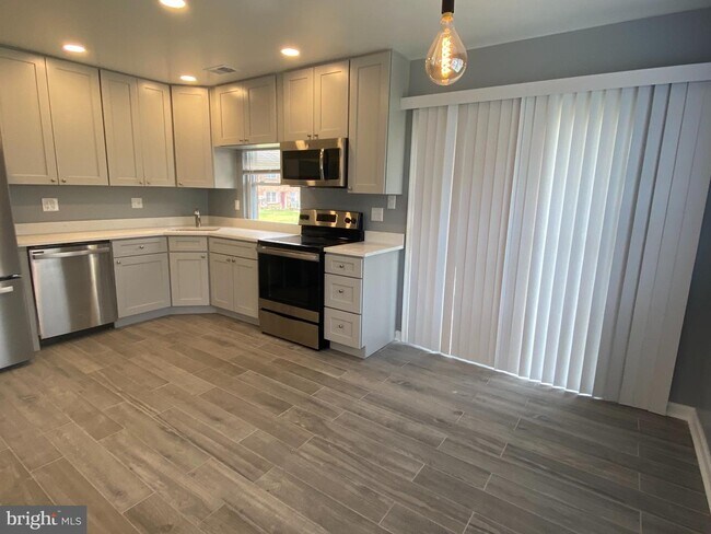 Building Photo - 9669 Hagel Cir