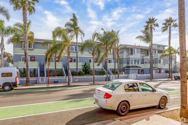 Vista desde la calle - 129 Palm Ave