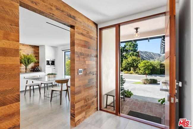 Foto del edificio - 18366 W Clifftop Way