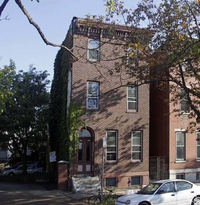 Building Photo - 2113 Spring Garden St