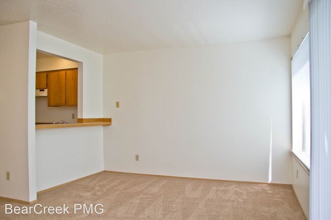 Building Photo - 7927 SW 31st Ave