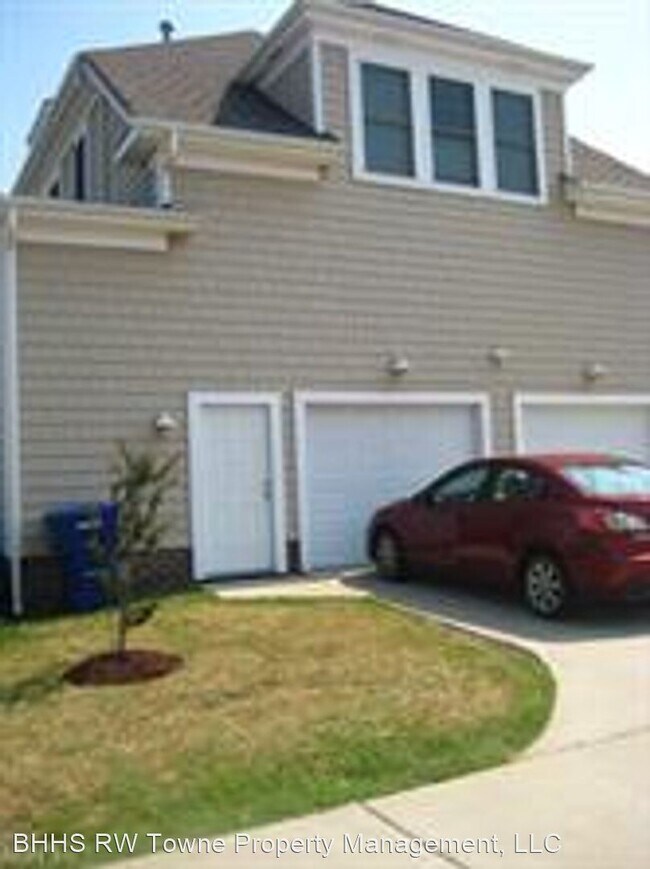 Building Photo - 4 br, 3.5 bath House - 2901 E. Ocean View ...
