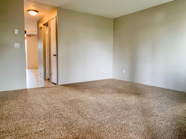 Foto del edificio - 4870-4874 Sunnyside Rd SE #11894