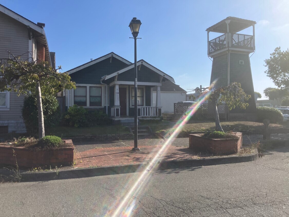 Foto principal - 728 2nd St