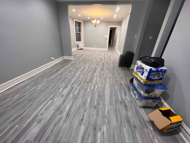 Foto del edificio - 3839 W Wrightwood Ave