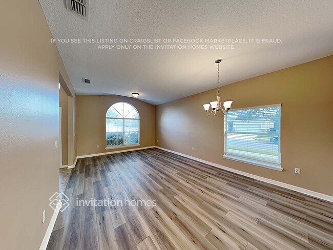 Foto del edificio - 1730 J Lawson Blvd