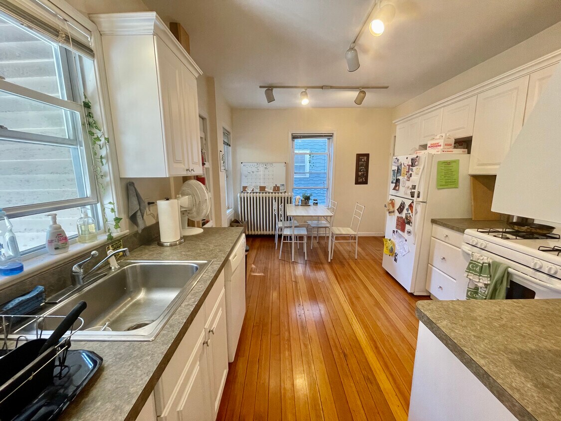 155 College Ave, Somerville, MA 02144 Rentals in Somerville at 155