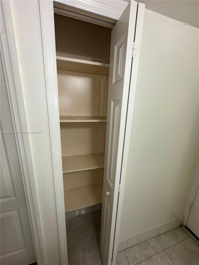 Foto del edificio - 498 NW 165th St