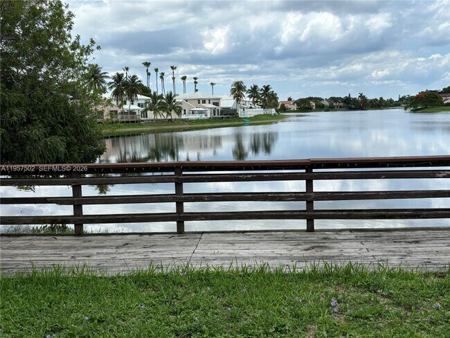 Foto del edificio - 5316 SW 153rd Ct