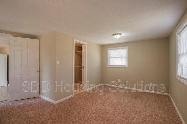 Building Photo - 1740 Sinnott Cir