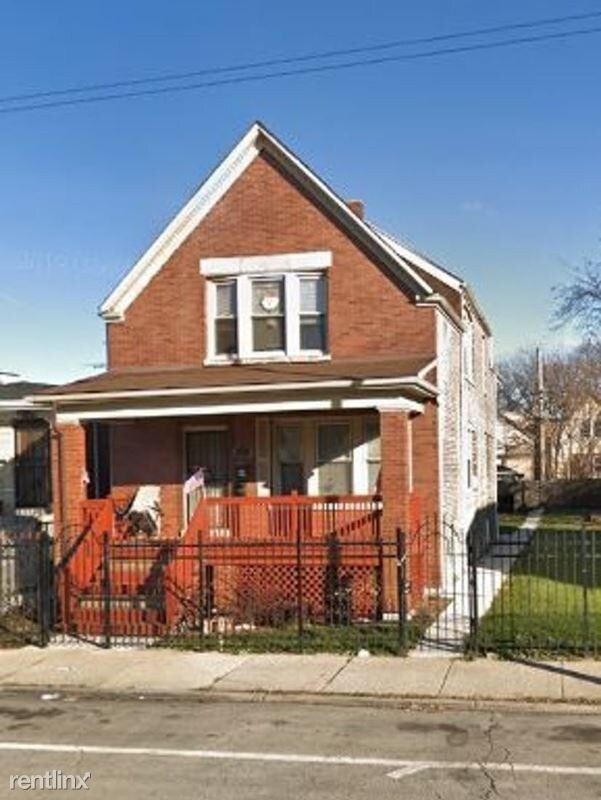 Primary Photo - 6527 S Damen Ave