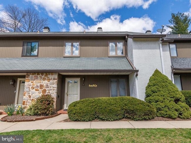Building Photo - 114 Pinecrest Ln