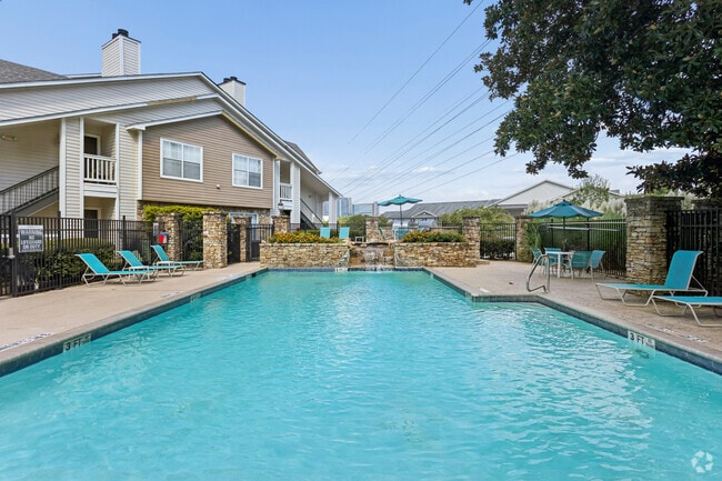 Building Photo - Briarhill Apartments