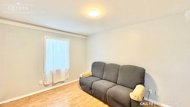 Building Photo - 100 Sherbrooke Av