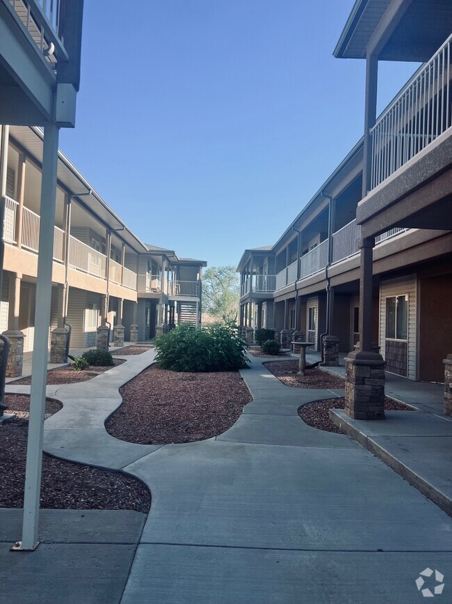 Building Photo - 2476 Orion Way
