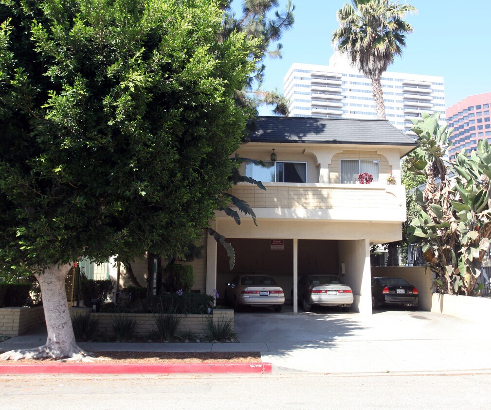 Building Photo - 1241 Barry Avenue,