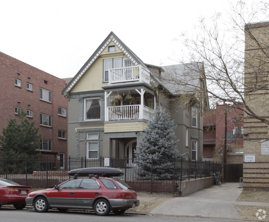 Primary Photo - 1361 Pearl St