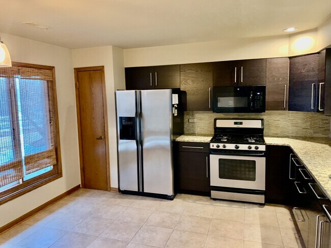 Foto del edificio - 1613 Old Oak Pl