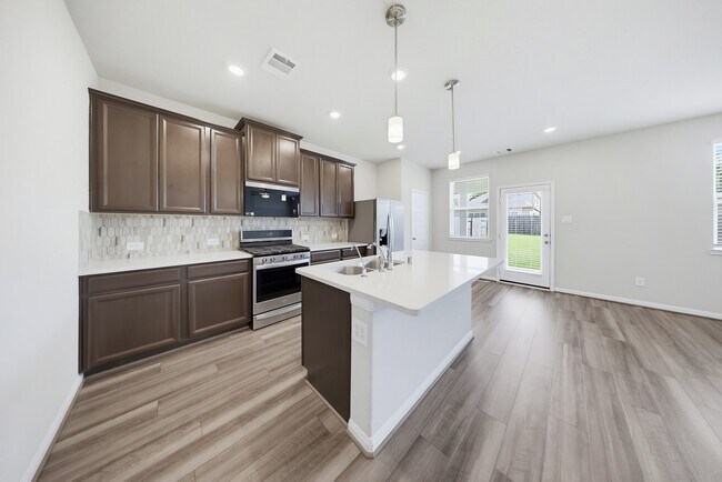 Foto del edificio - 18560 Meadow Point Ln