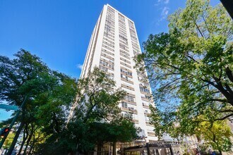 Building Photo - 70 W Burton Pl