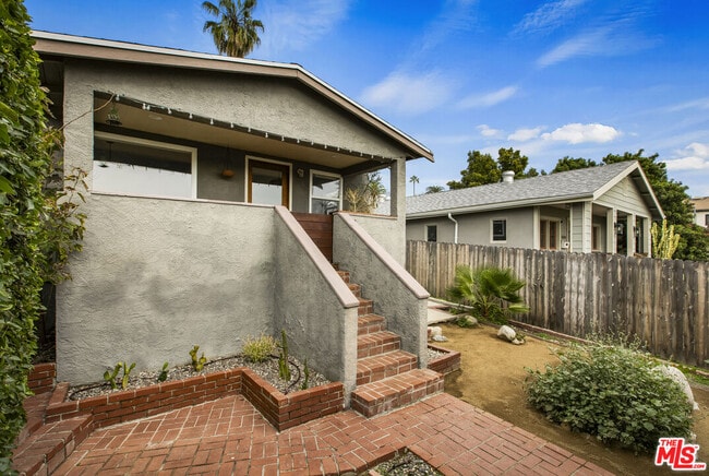 Foto del edificio - 5215 Almaden Dr