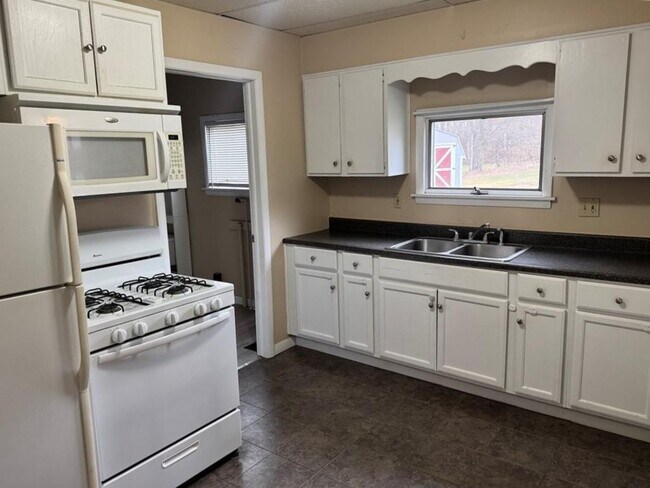 Foto del edificio - 1872 Miles St