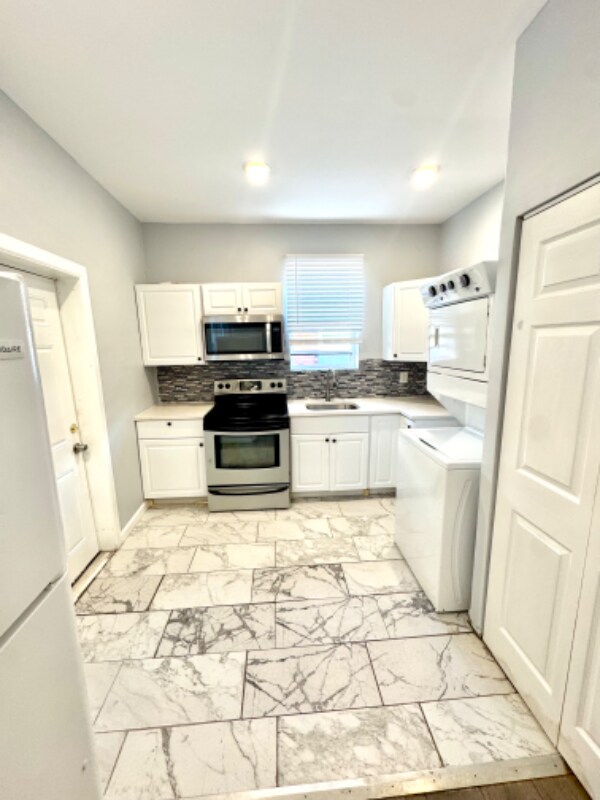 Building Photo - 721 S 56th St