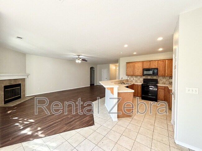 Foto del edificio - 2214 Sugar Pine Ct