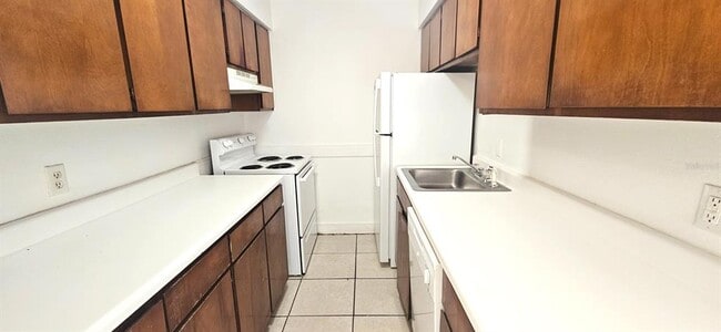 Building Photo - 302 Spg Gdn Ave S