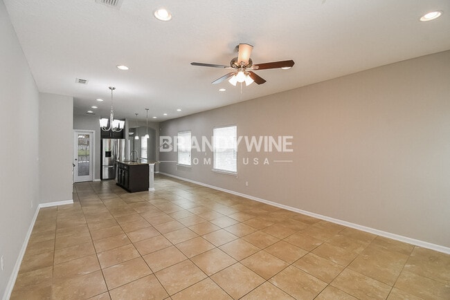 Foto del edificio - 884 Glendale Ln