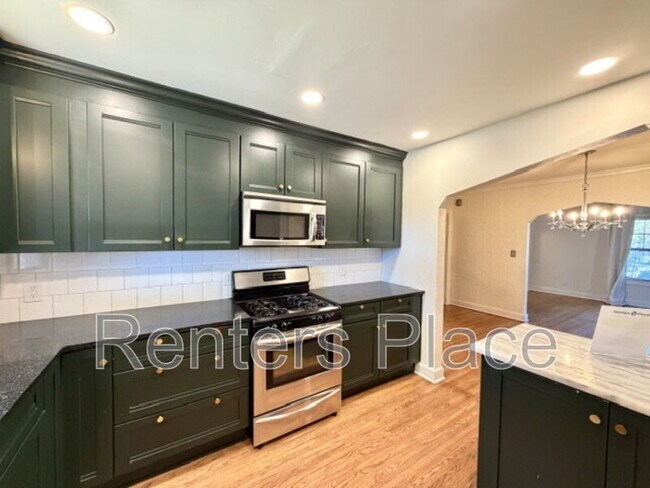 Building Photo - 1531 S Gary Pl