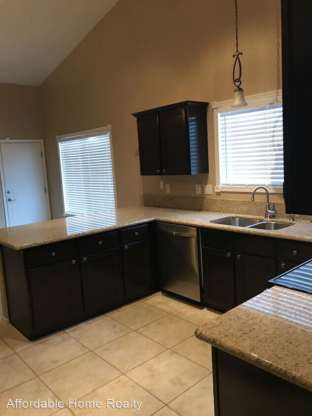 Primary Photo - 4 br, 2 bath House - 9840 E PASEO SAN ARDO