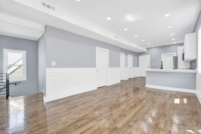 Foto del edificio - 1821 N Kedvale Ave