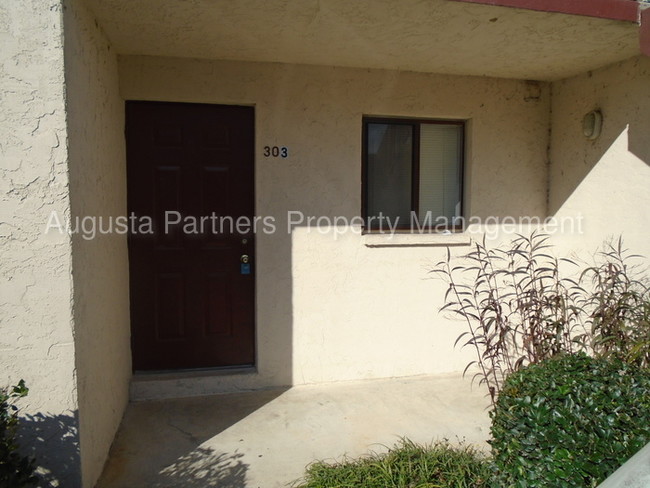 Building Photo - 303 Windsong Cir