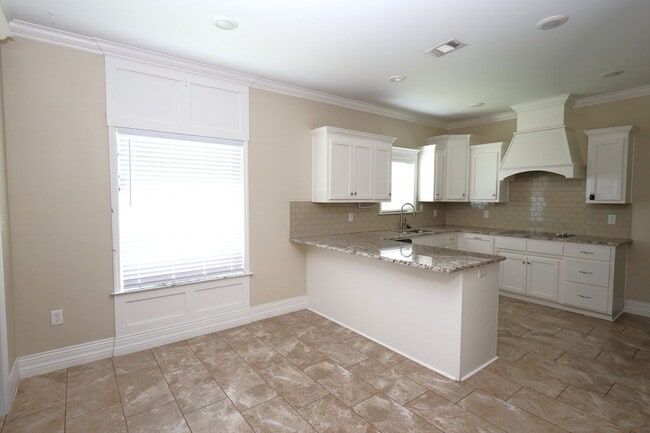 Building Photo - 4000 Crusader Ct