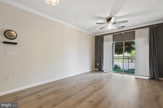 Building Photo - 12945 Centre Park Cir