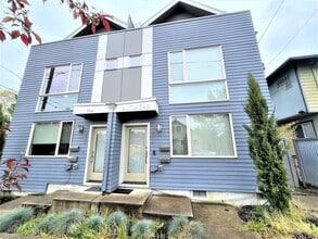 Building Photo - 4974-4984 NE 32nd Pl