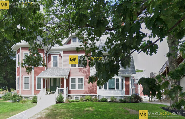Building Photo - 44 Murdock St