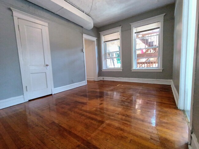 Foto del edificio - 3516 N Broadway