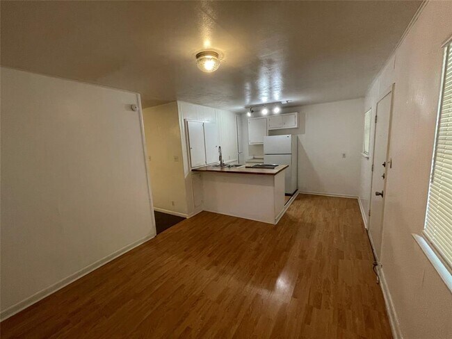 Foto del edificio - 2711 Hemphill Park