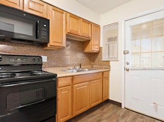 Primary Photo - Eakin Place TownHomes