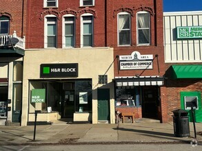 Building Photo - 141 N Diamond St