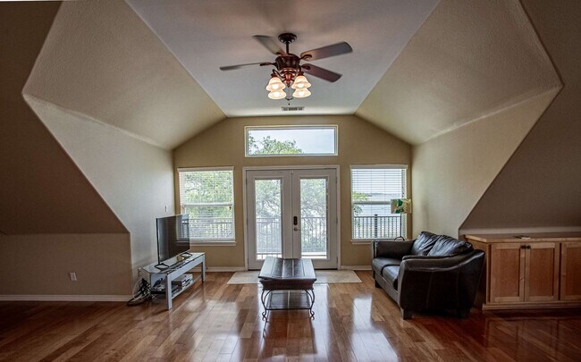 Foto del edificio - 101 Kelly Emeralds Rd