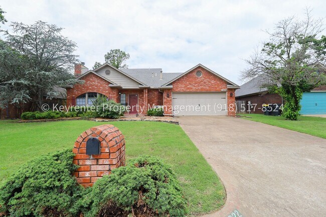 Foto del edificio - Recently Updated 3 Bed 2.5 Bath in Bixby - Move in Ready!