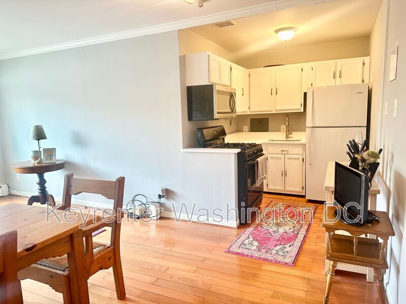 Photo - 3000 7th St, NE