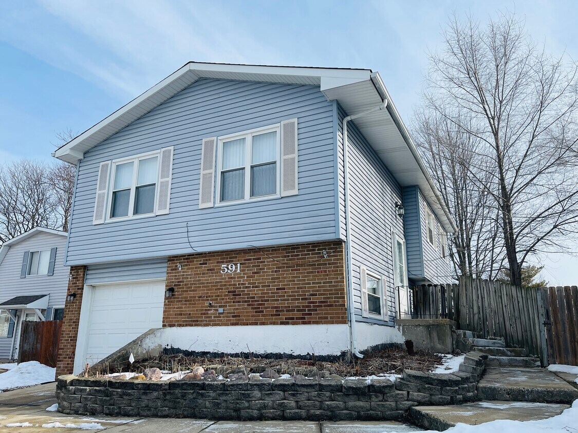 591 Kamiah Ct, Carol Stream, IL 60188 House Rental in Carol Stream
