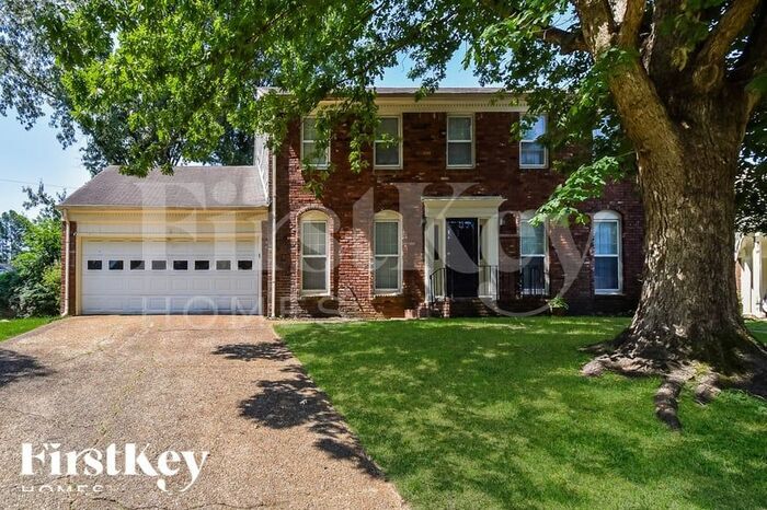 Foto principal - 5585 Fair Cove